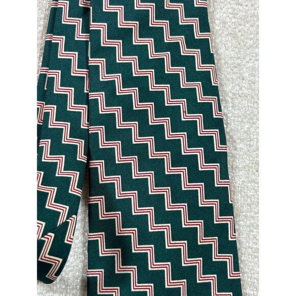 Polo Ralph Lauren Men Red Green Zigzag 100% Silk Necktie 59" × 3.75" Designer - Picture 7 of 8